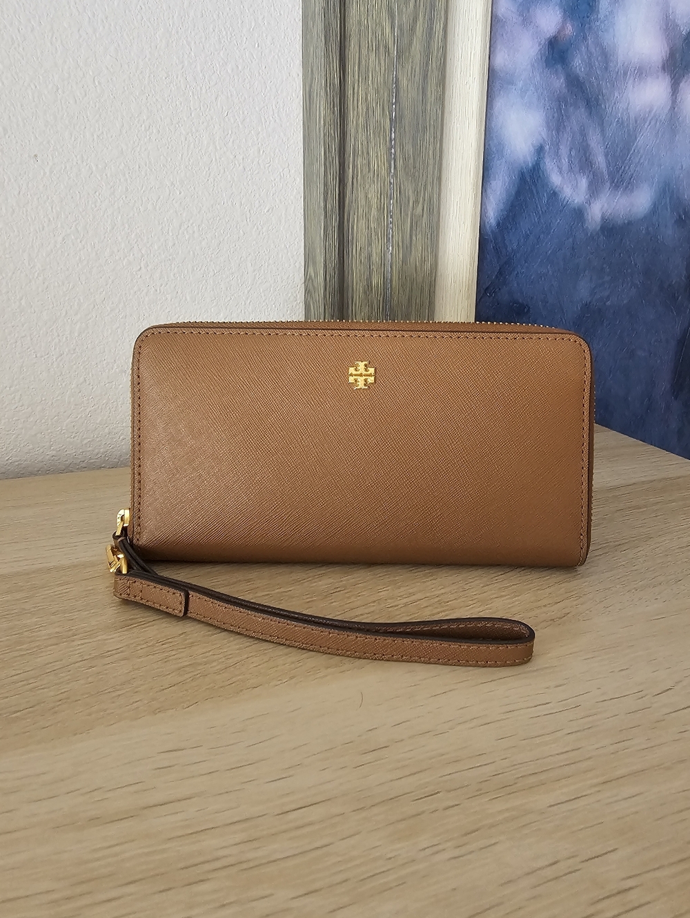 TORY BURCH Emerson Saffiano Leather Wallet/Wristlet ✨ Gold
